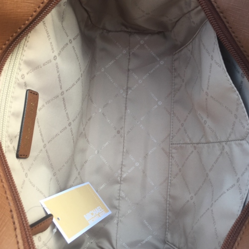 NWT Michael Kors Jet Set Chain Shoulder Tote - Picture 4 of 5